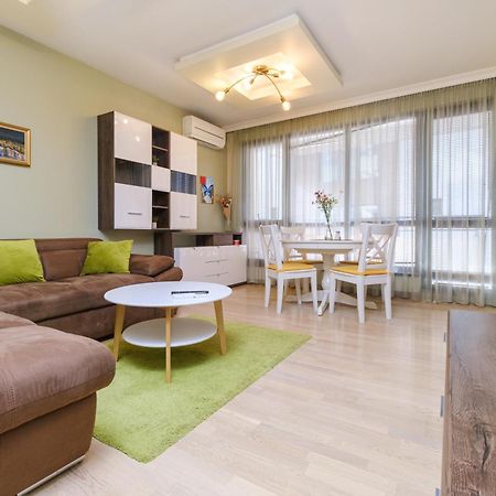 Riverside 2-Bedroom Apartment Plovdiv Bagian luar foto