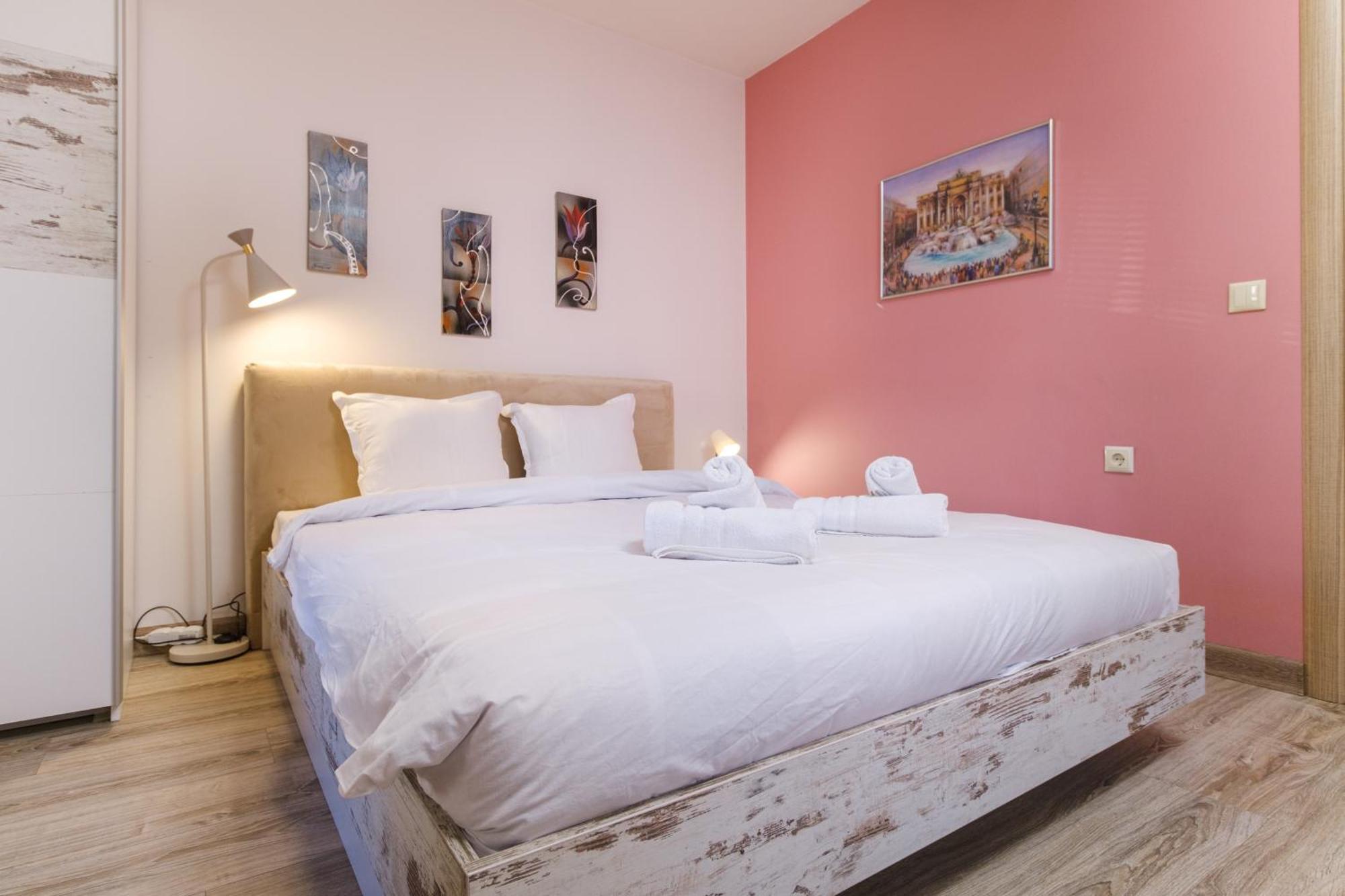 Riverside 2-Bedroom Apartment Plovdiv Bagian luar foto