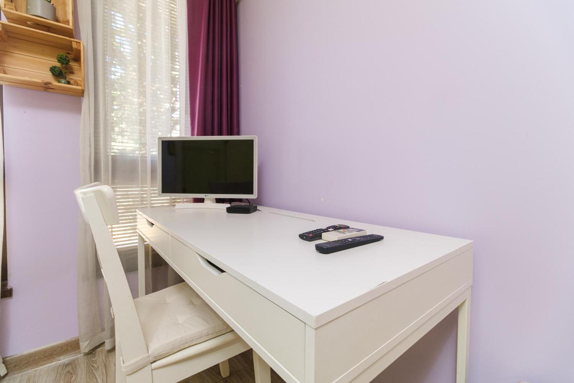 Riverside 2-Bedroom Apartment Plovdiv Bagian luar foto