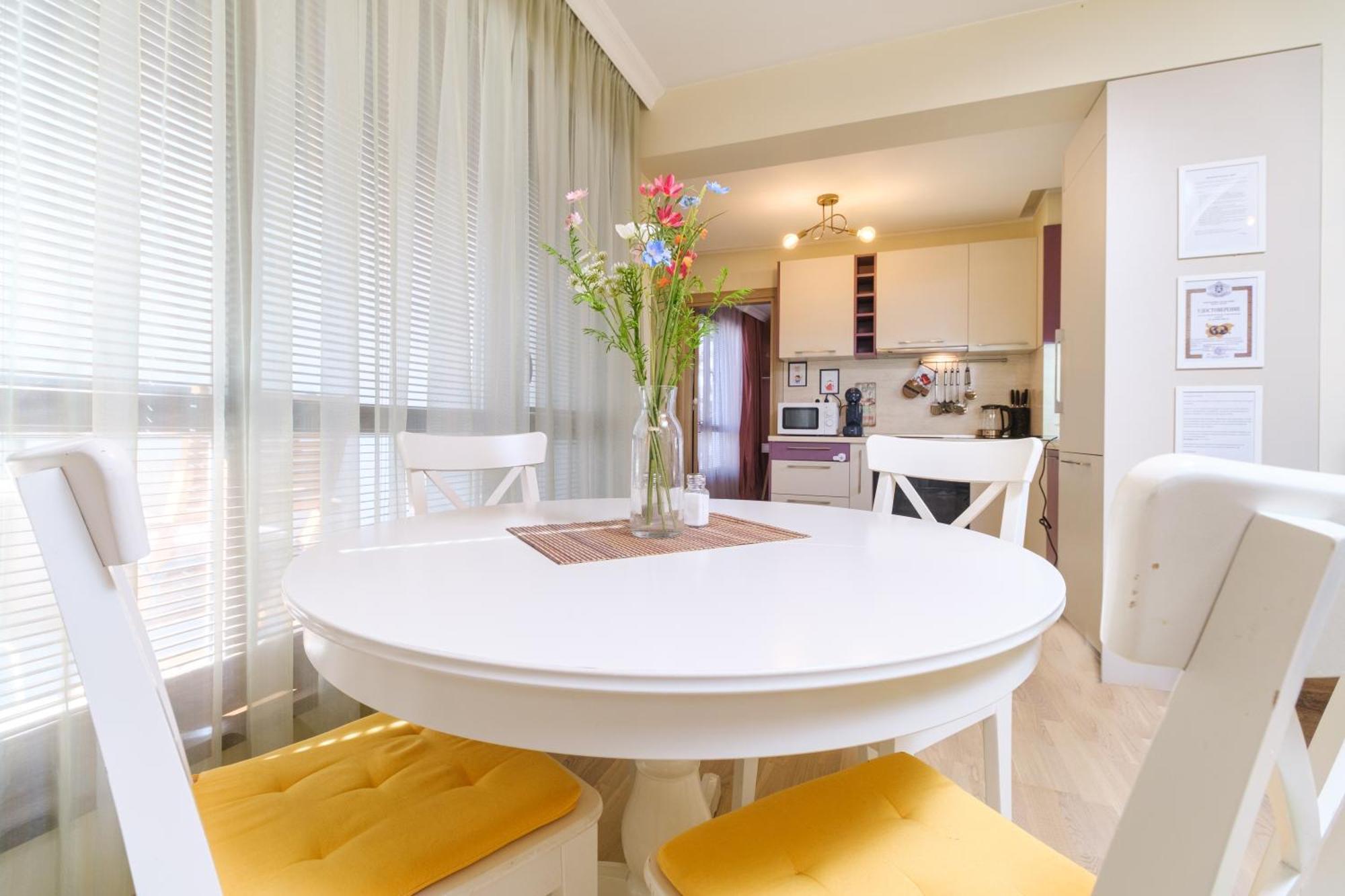 Riverside 2-Bedroom Apartment Plovdiv Bagian luar foto