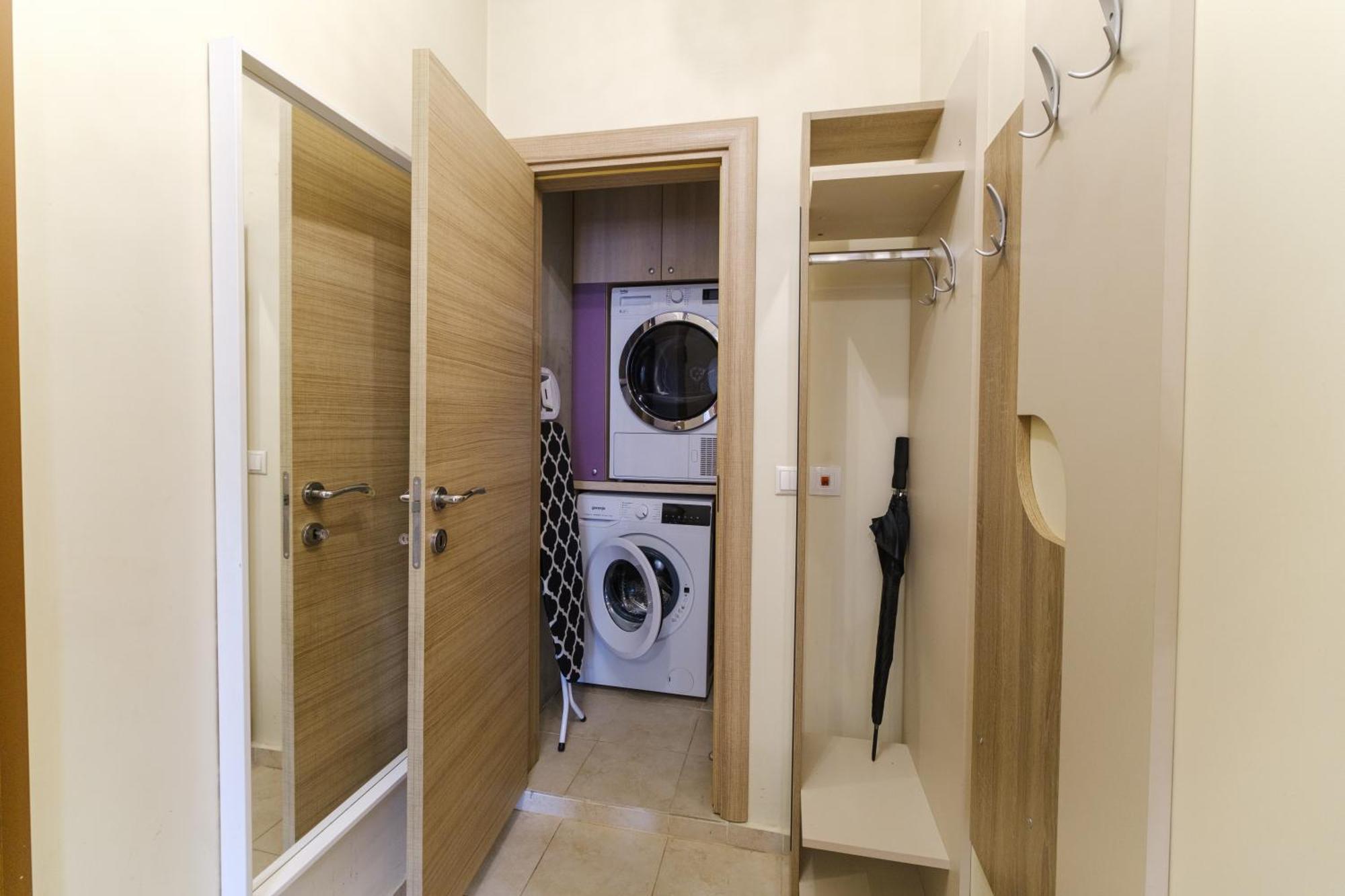 Riverside 2-Bedroom Apartment Plovdiv Bagian luar foto