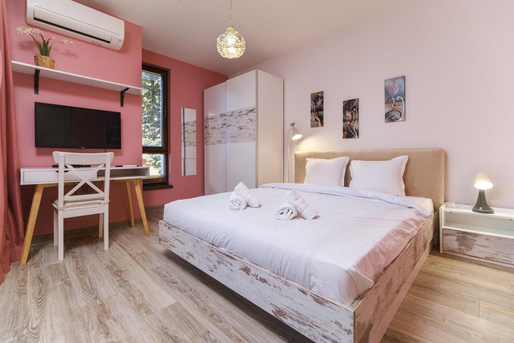 Riverside 2-Bedroom Apartment Plovdiv Bagian luar foto